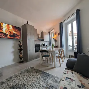  Appartement 2 Pieces , Centre , 100 Metres Des Plages. France